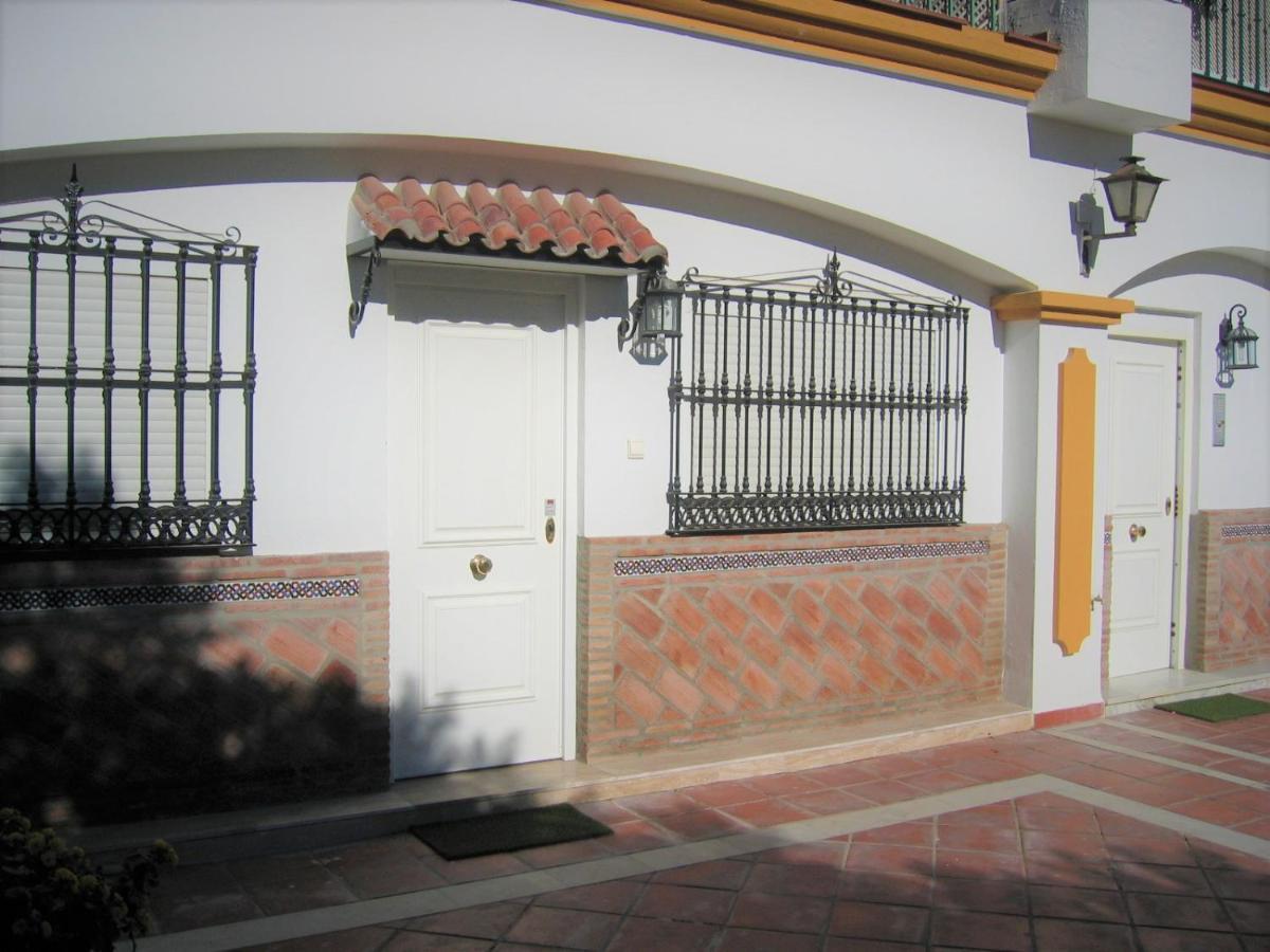 Apartamentos La Libertad Estepona Exterior photo